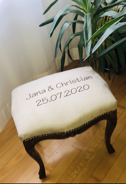 Stuhl für Hochzeit bestickt und neu Polstern